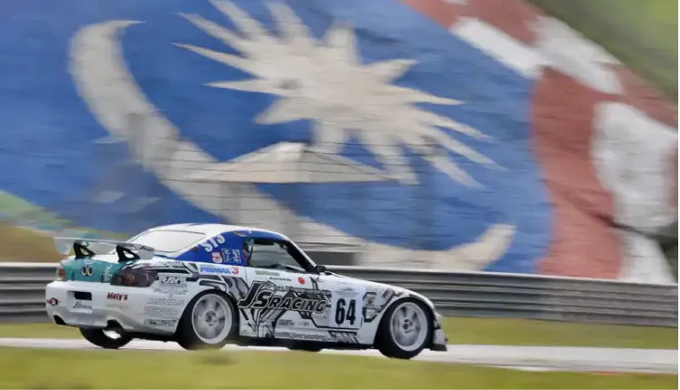 セパンレース「Merdeka Millennium Endurance in Sepang」優勝